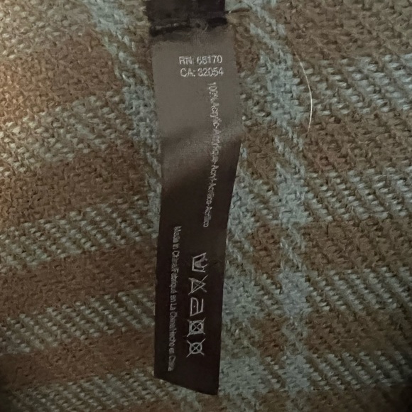 Urban Outfitters Green Plaid Poncho - Picture 4 of 7